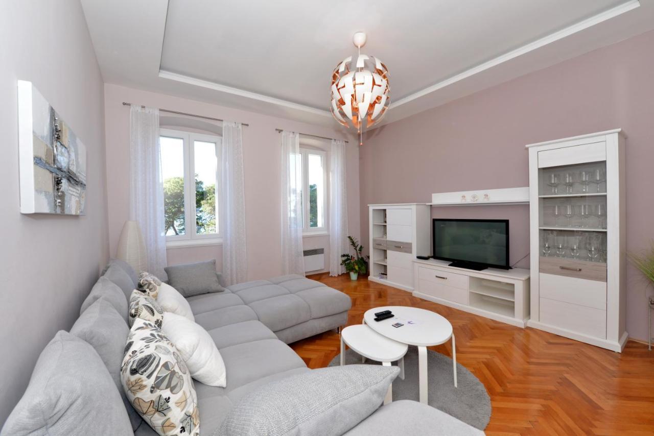 Appartement Nikki Kolovare *